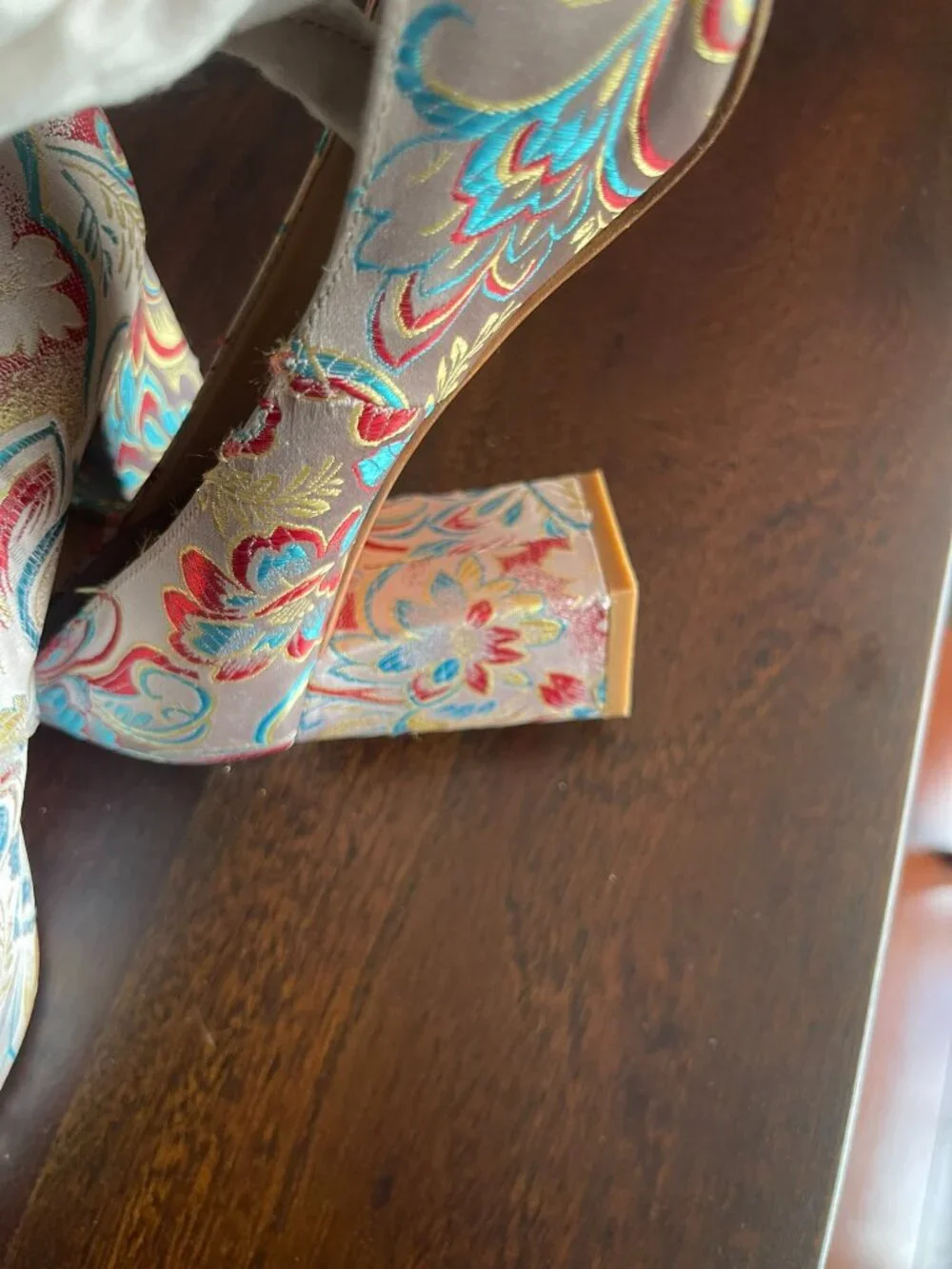 Rare Marc Fisher Zala Floral Brocade Embroidery Pointy Toe Block Heel Pumps SZ 9 - Picture 8 of 11